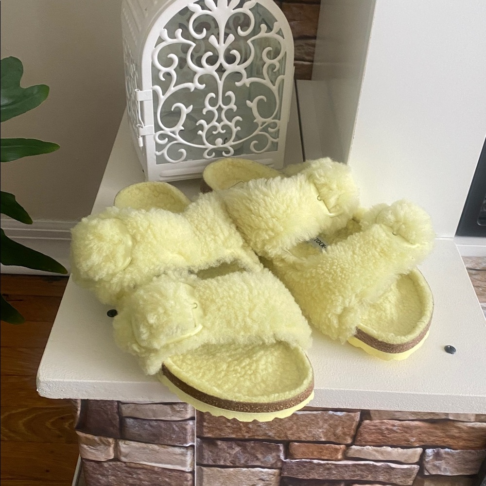 🆕 Birkenstock Arizona Big Buckle Teddy Shearling Sandals - Picture 4 of 9